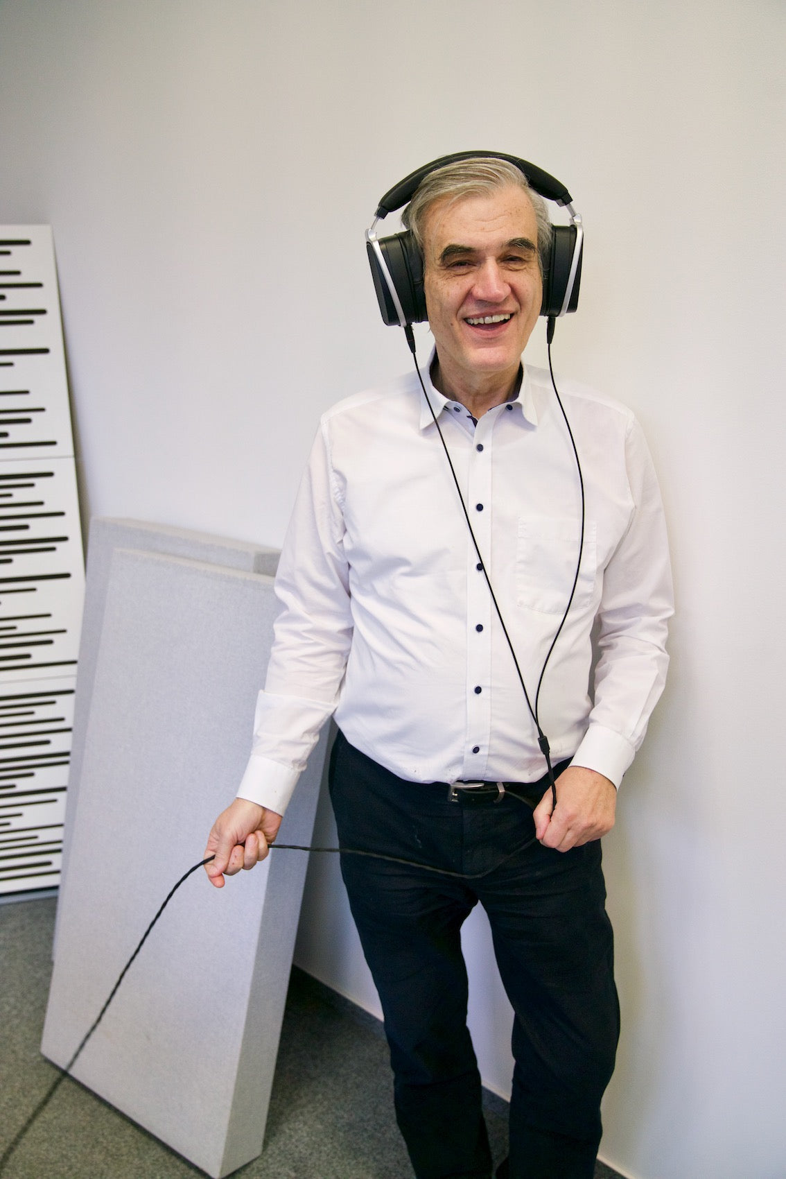 Klaus Heinz with an early HEDDphone production unit