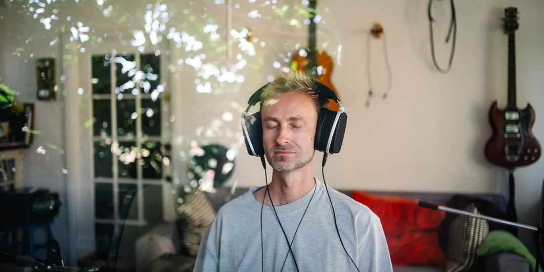 Robot Koch Uses HEDD to Zoom Into the Essence Wherever He Is-HEDD Audio